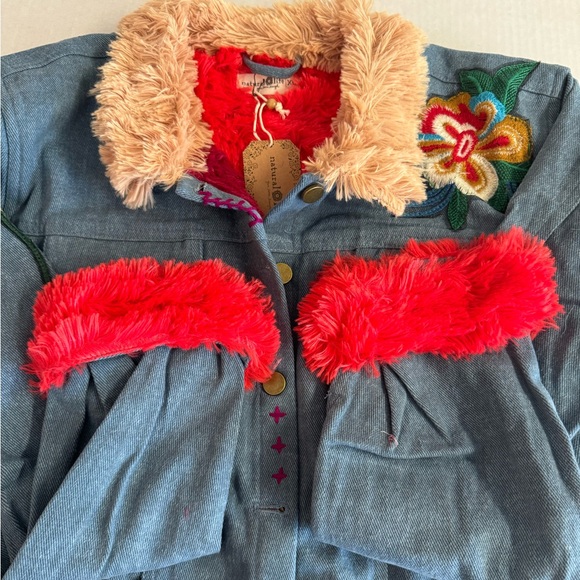 NWT Natural Life Denim Jacket with embroidered floral patches+faux fur Size XL - Picture 7 of 15